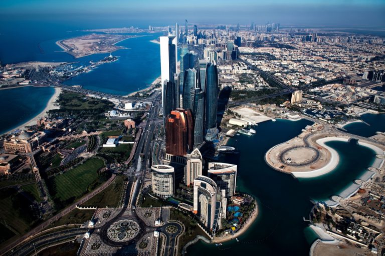 the-world-s-largest-wavepool-is-coming-to-abu-dhabi-the-dope
